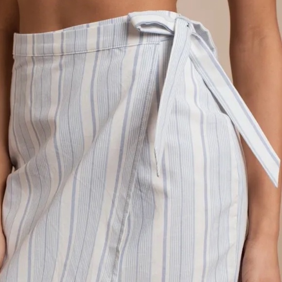 Tobi Blue and White Striped Print Wrap Mini Skirt (S) - Picture 2 of 9